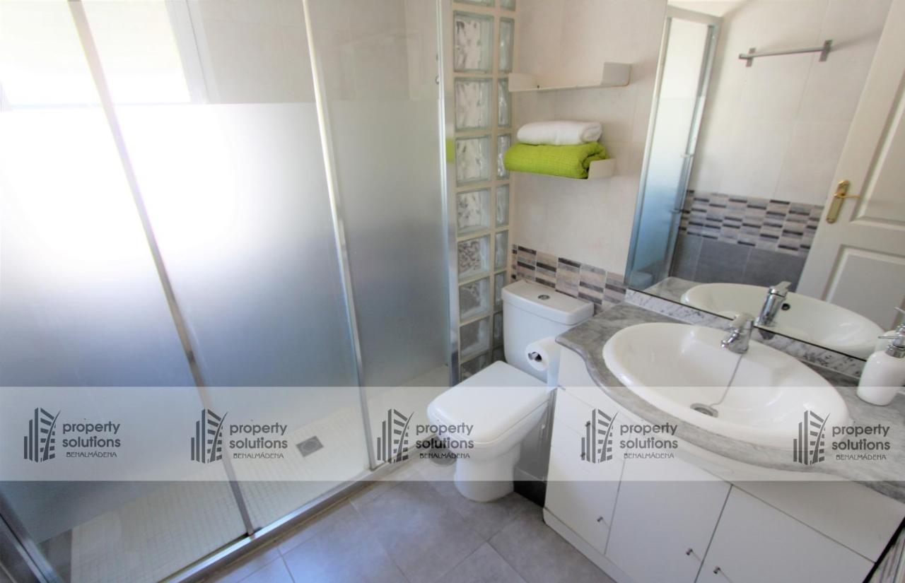 Timón II Apartamentos. A 90 metros de la playa. Piscina y Parking gratis. Benalmádena Exterior foto