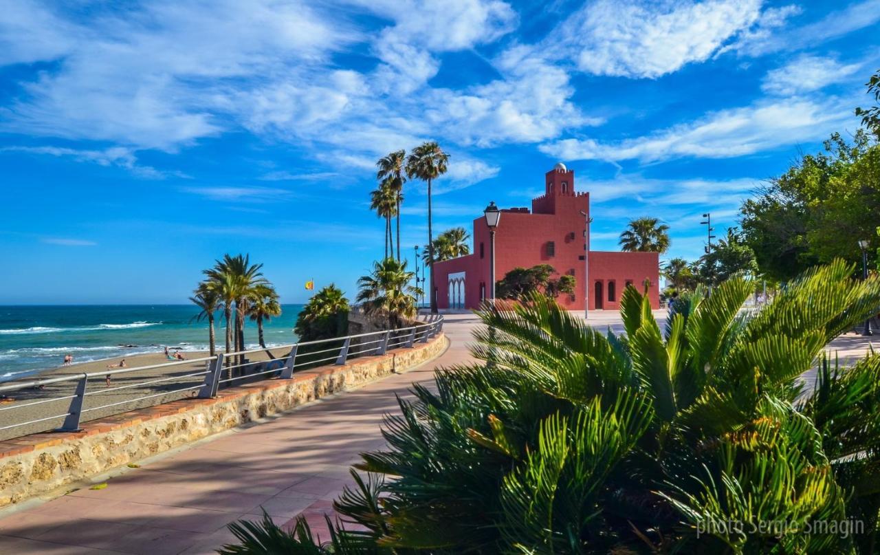 Timón II Apartamentos. A 90 metros de la playa. Piscina y Parking gratis. Benalmádena Exterior foto