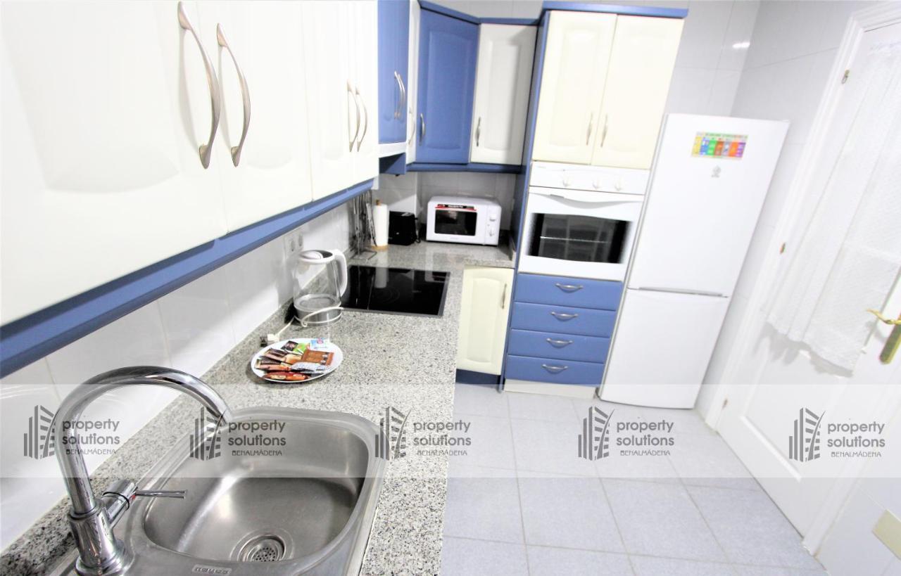 Timón II Apartamentos. A 90 metros de la playa. Piscina y Parking gratis. Benalmádena Exterior foto