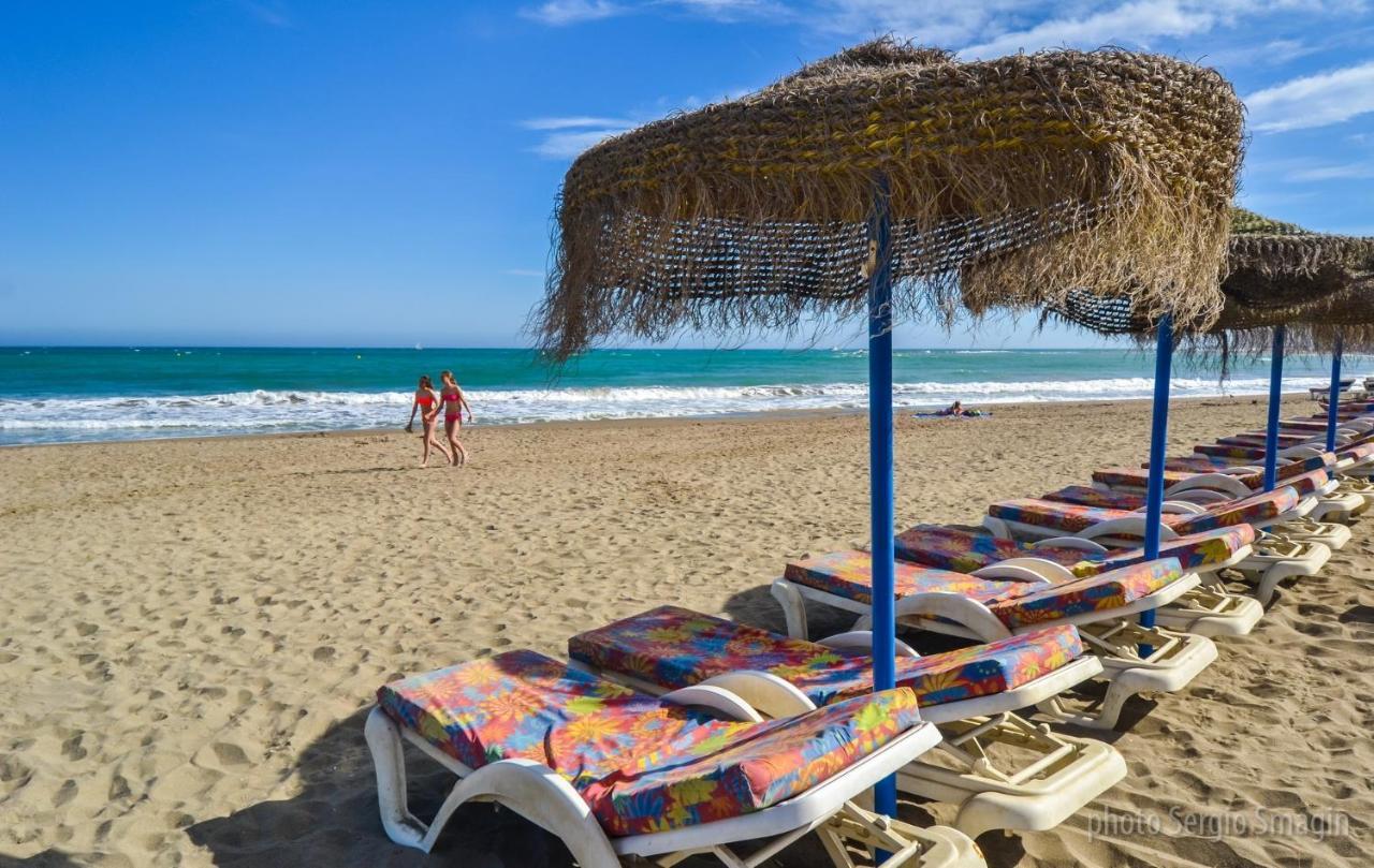 Timón II Apartamentos. A 90 metros de la playa. Piscina y Parking gratis. Benalmádena Exterior foto