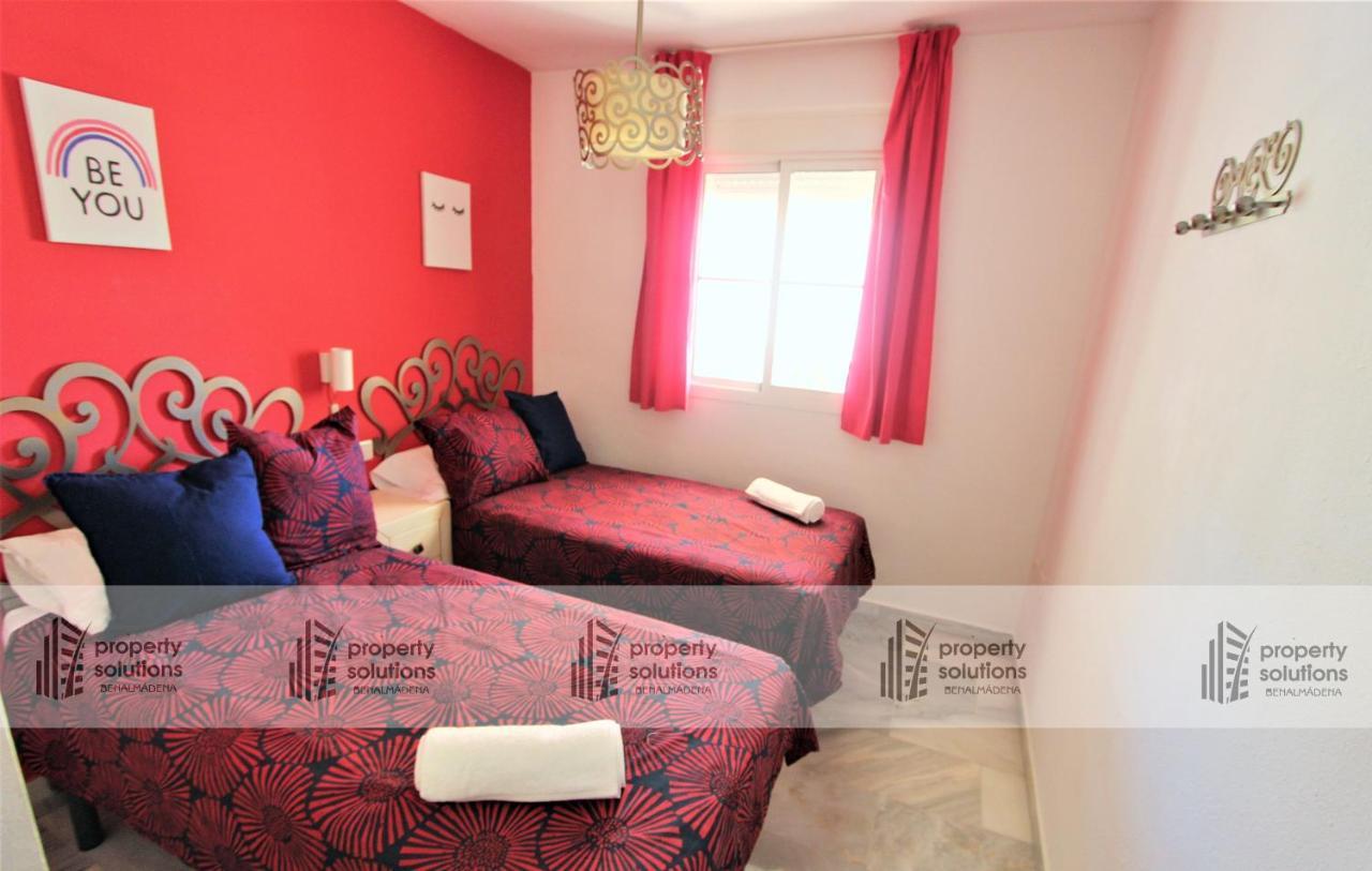 Timón II Apartamentos. A 90 metros de la playa. Piscina y Parking gratis. Benalmádena Exterior foto