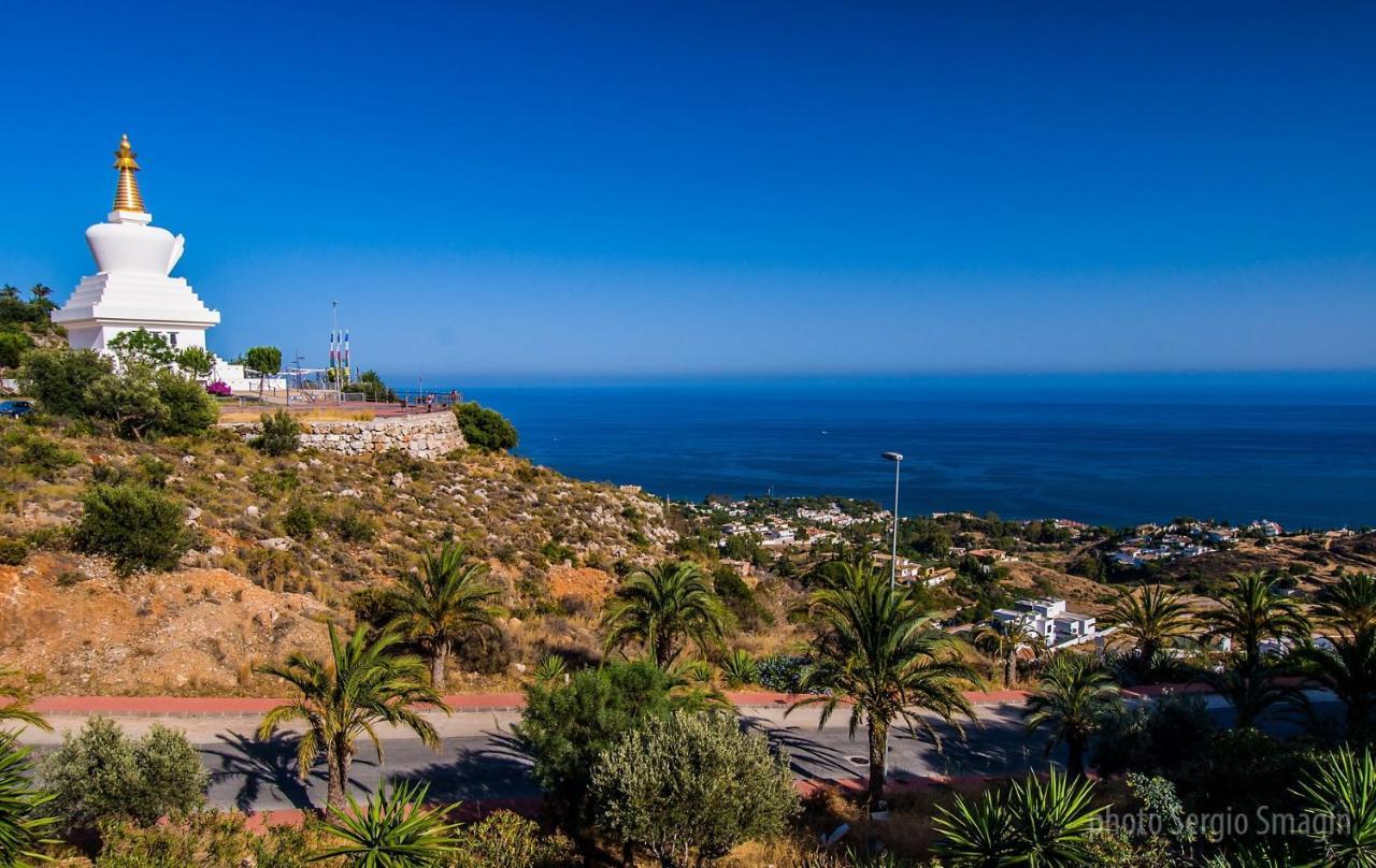 Timón II Apartamentos. A 90 metros de la playa. Piscina y Parking gratis. Benalmádena Exterior foto